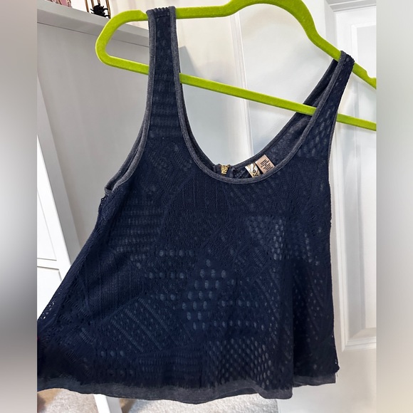 Eyeshadow Tops - Navy crochet zipper tank